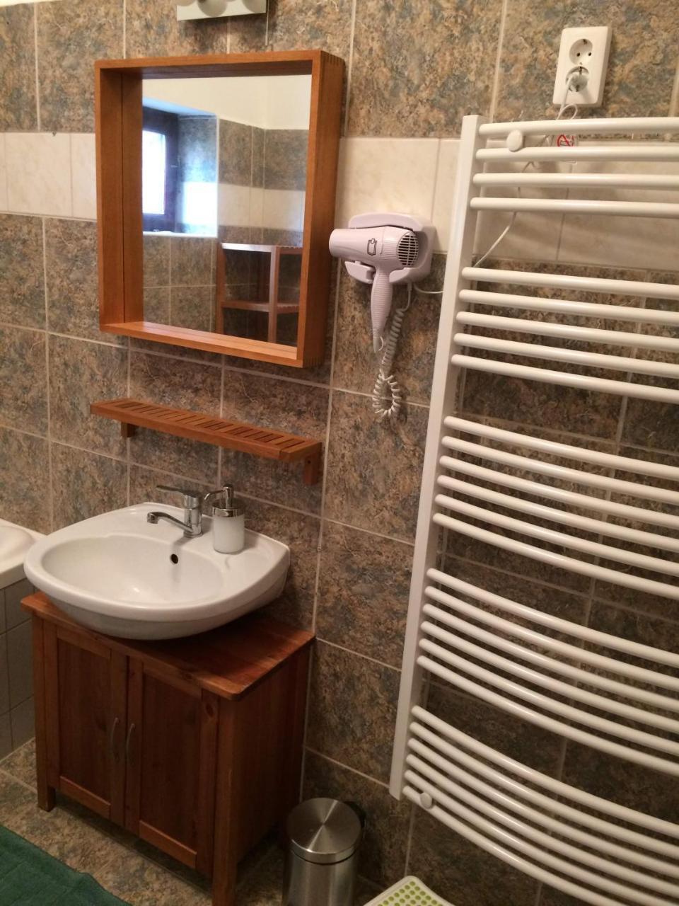 Apartamento Rigó Lak Miskolc Exterior foto